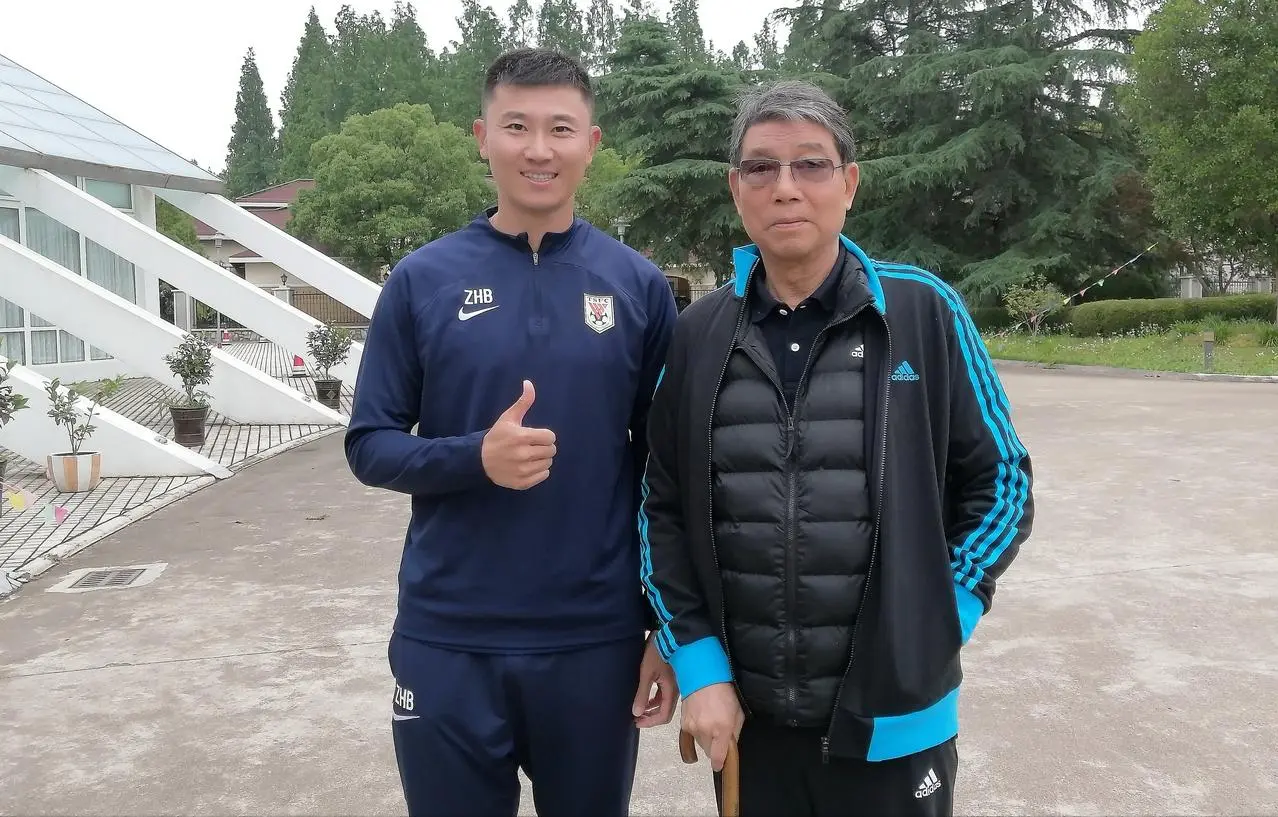 董路曾反对, 男子U 董路曾反对, 男子U